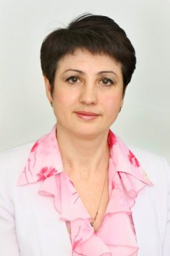 Гриценко Татьяна Сергеевна - директор школы, учитель истории и обществознания высшей квалификационной категории